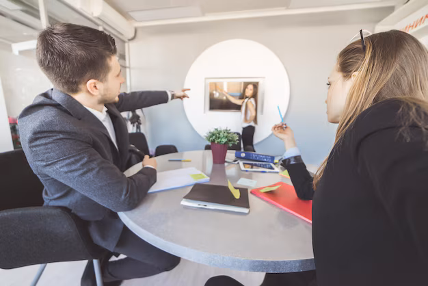 Crafting Pitches and Press Releases that Capture Attention
