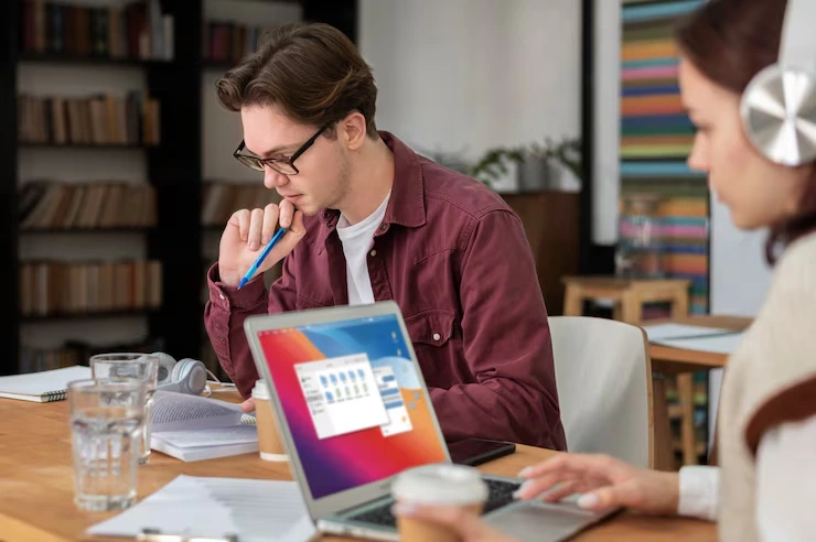 Syndicated Founder-Focused Content Publishing